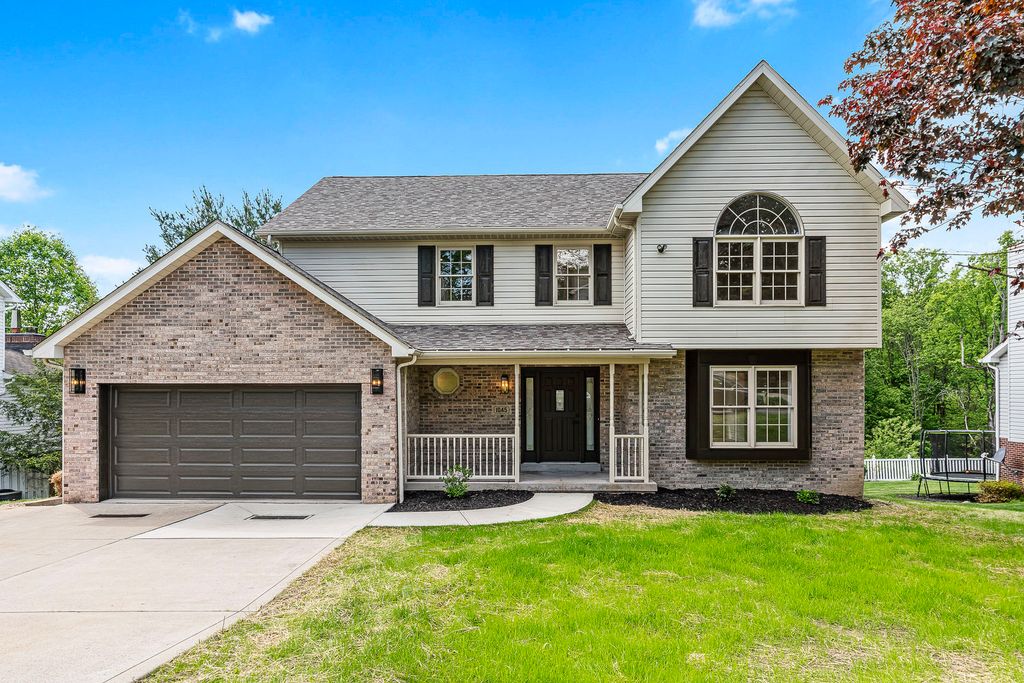 1045 Redoak DRIVE, Penn Twp, PA 15636
