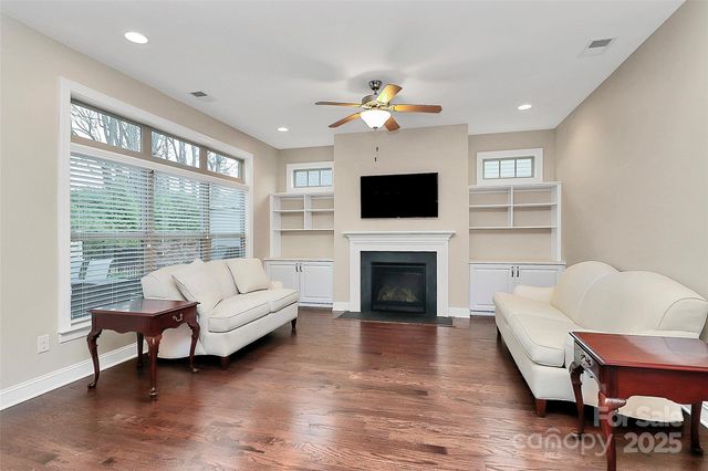 7933 Parknoll Drive, Huntersville, NC 28078