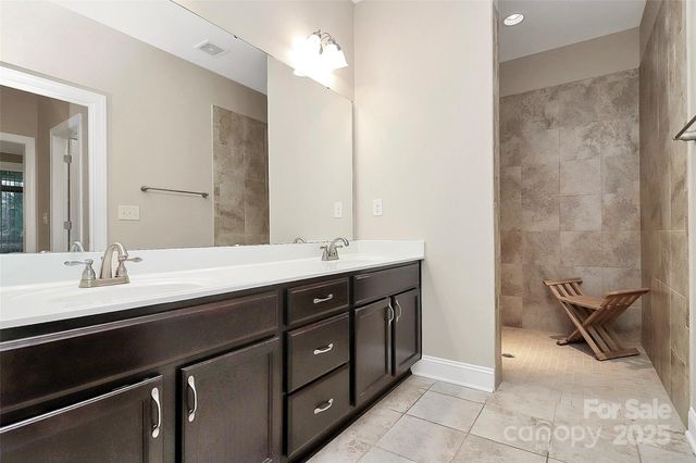 7933 Parknoll Drive, Huntersville, NC 28078