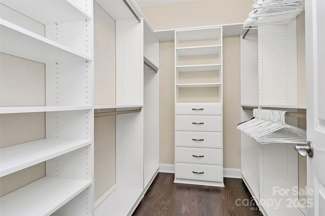 7933 Parknoll Drive, Huntersville, NC 28078