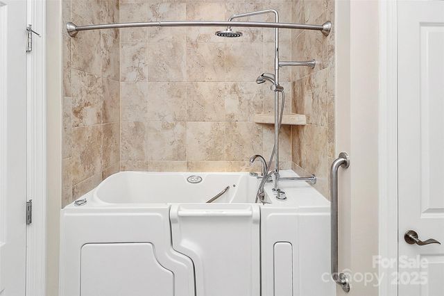 7933 Parknoll Drive, Huntersville, NC 28078