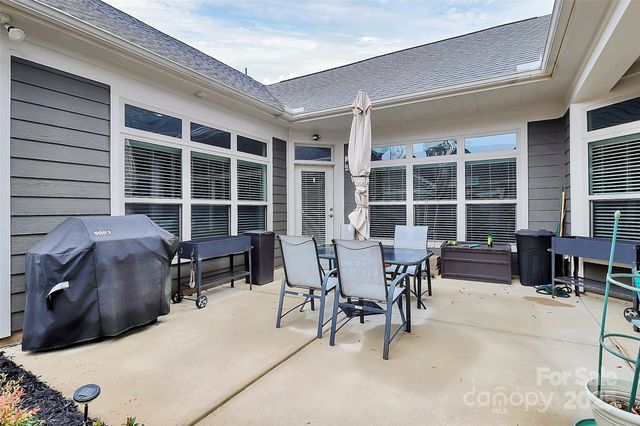 7933 Parknoll Drive, Huntersville, NC 28078