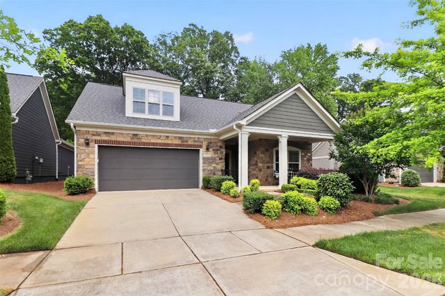 7933 Parknoll Drive, Huntersville, NC 28078
