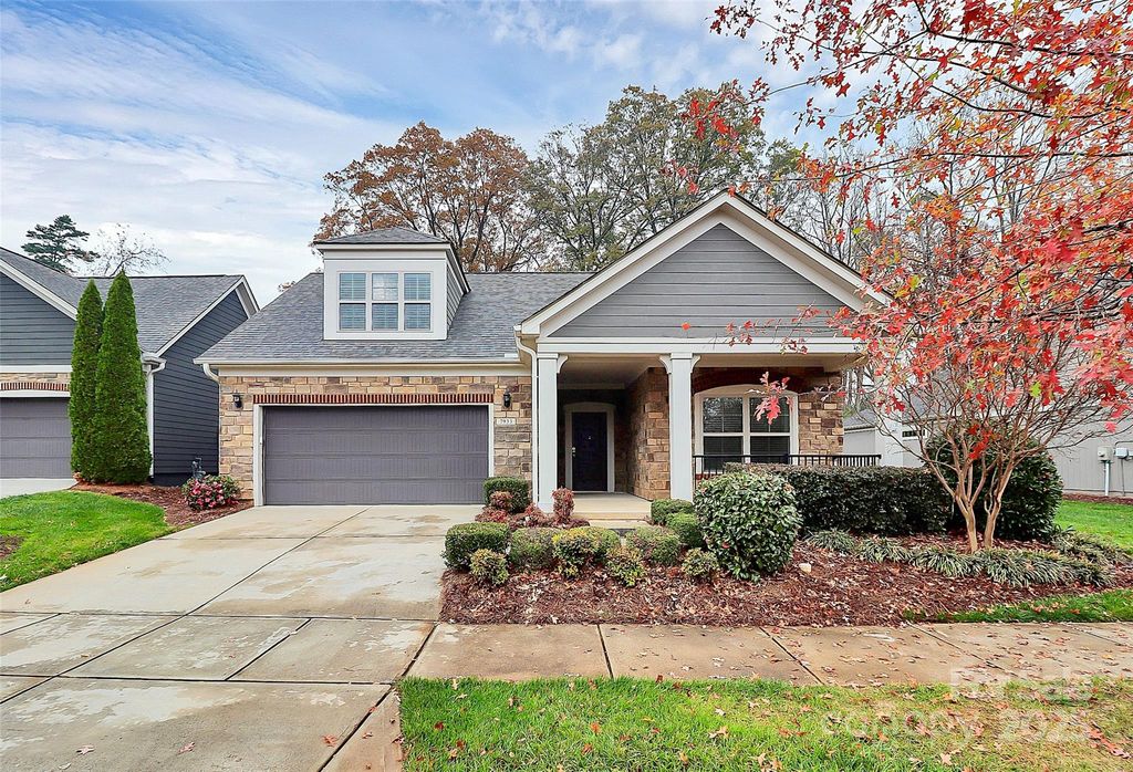 7933 Parknoll Drive, Huntersville, NC 28078