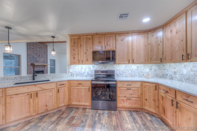 520 N Basin Road, Mannford, OK 74044