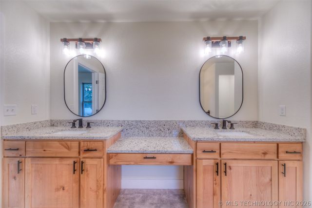 520 N Basin Road, Mannford, OK 74044