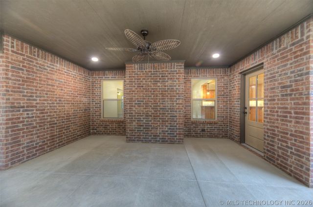 520 N Basin Road, Mannford, OK 74044