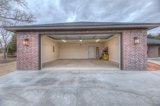 520 N Basin Road, Mannford, OK 74044