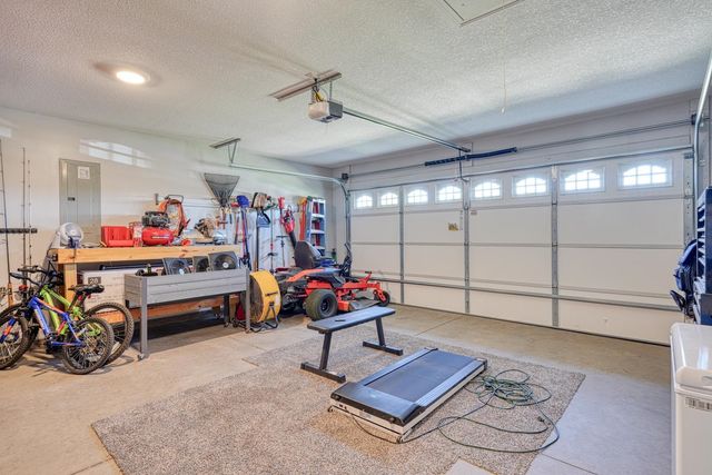 112 Meadow Lake Drive, Cowpens, SC 29330