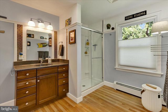 10 NOLT AVE, Willow Street, PA 17584