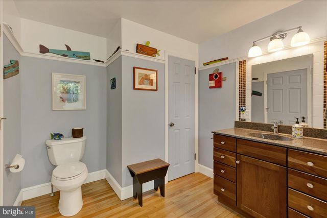 10 NOLT AVE, Willow Street, PA 17584