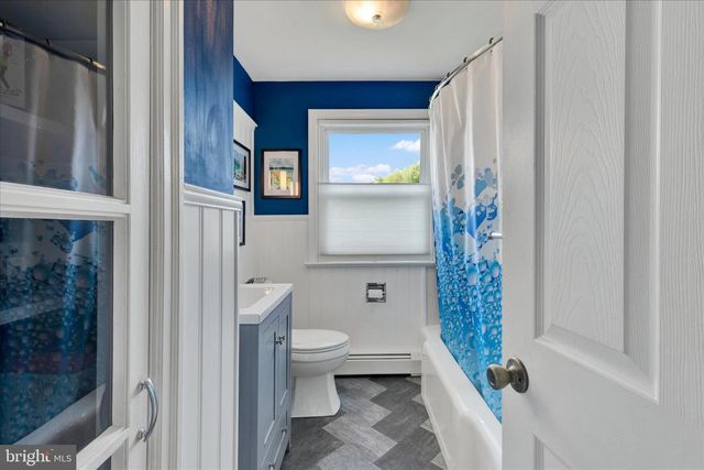 10 NOLT AVE, Willow Street, PA 17584