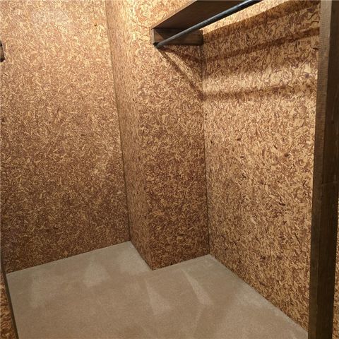 130 Mcdermott Rd, Level Green, PA 15085