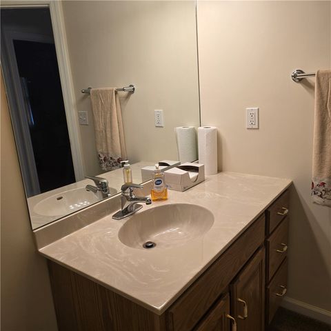 130 Mcdermott Rd, Level Green, PA 15085