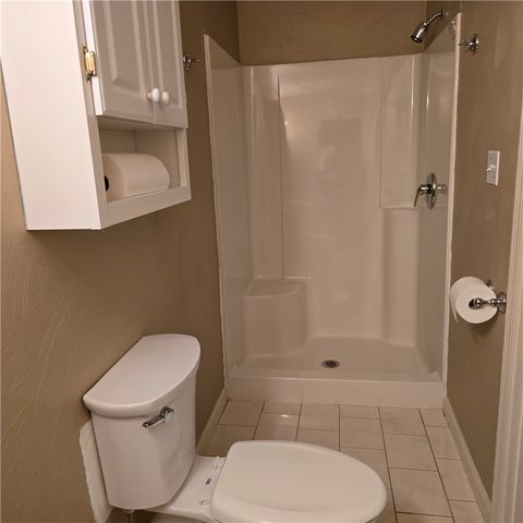 130 Mcdermott Rd, Level Green, PA 15085