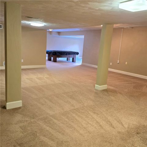 130 Mcdermott Rd, Level Green, PA 15085