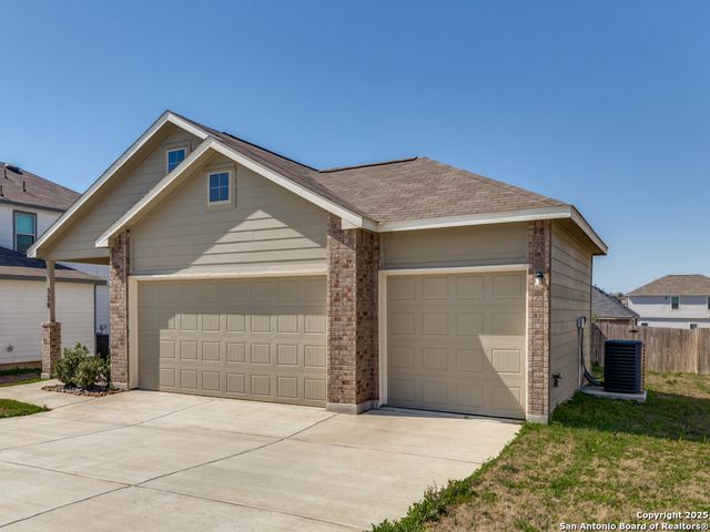 320 Saddle Leaf, Cibolo, TX 78108