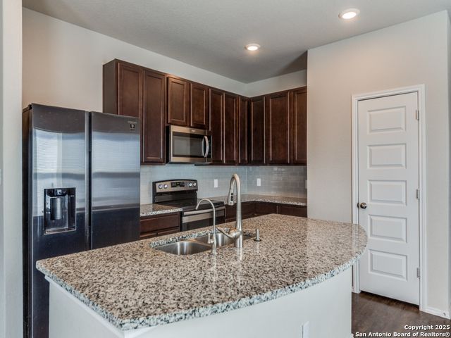 320 Saddle Leaf, Cibolo, TX 78108