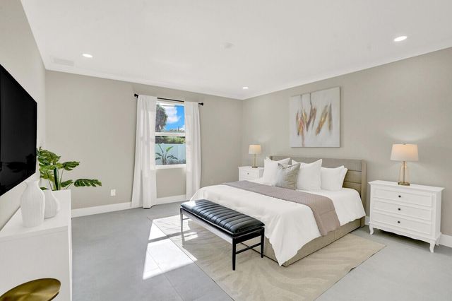 18 SW 6th Street, Delray Beach, FL 33444