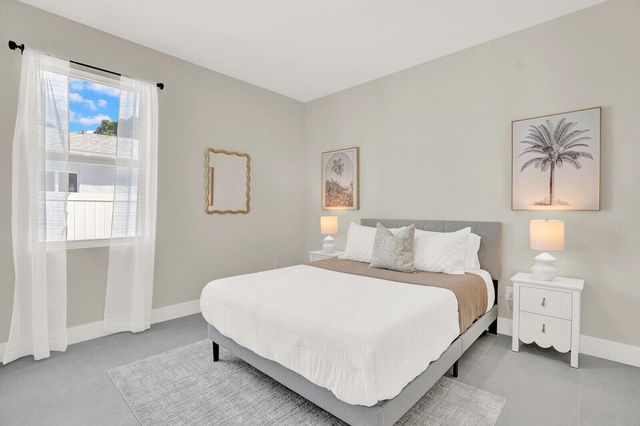 18 SW 6th Street, Delray Beach, FL 33444