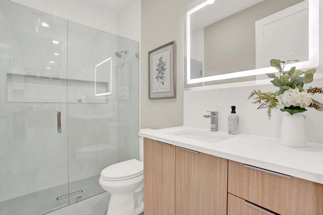 18 SW 6th Street, Delray Beach, FL 33444