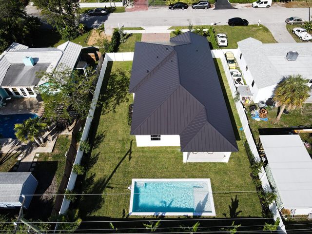 18 SW 6th Street, Delray Beach, FL 33444