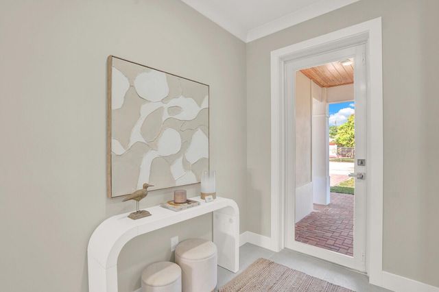 18 SW 6th Street, Delray Beach, FL 33444