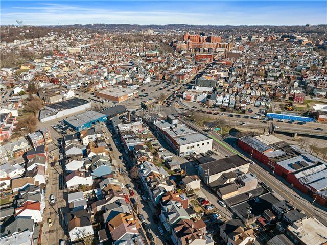 4068 Howley St, Bloomfield, PA 15224