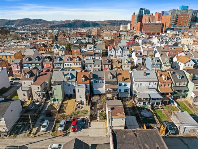 4068 Howley St, Bloomfield, PA 15224