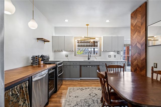 4068 Howley St, Bloomfield, PA 15224