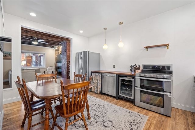 4068 Howley St, Bloomfield, PA 15224