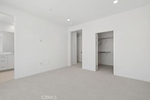 28916 Vertex Way, Canyon Country, CA 91350