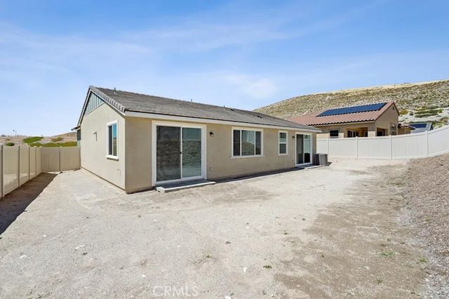 28916 Vertex Way, Canyon Country, CA 91350
