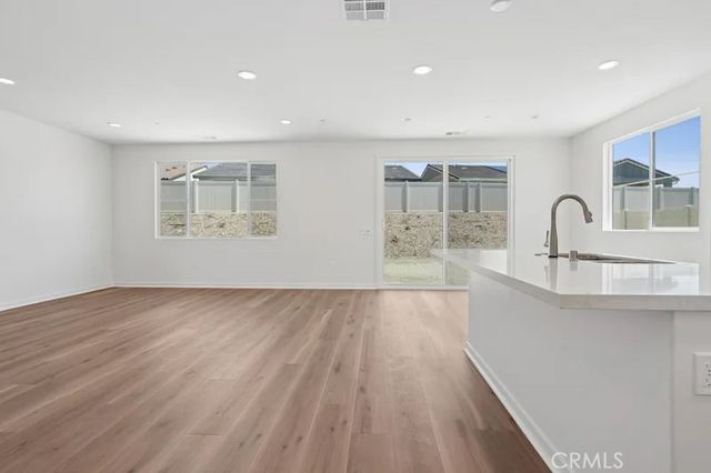 28916 Vertex Way, Canyon Country, CA 91350