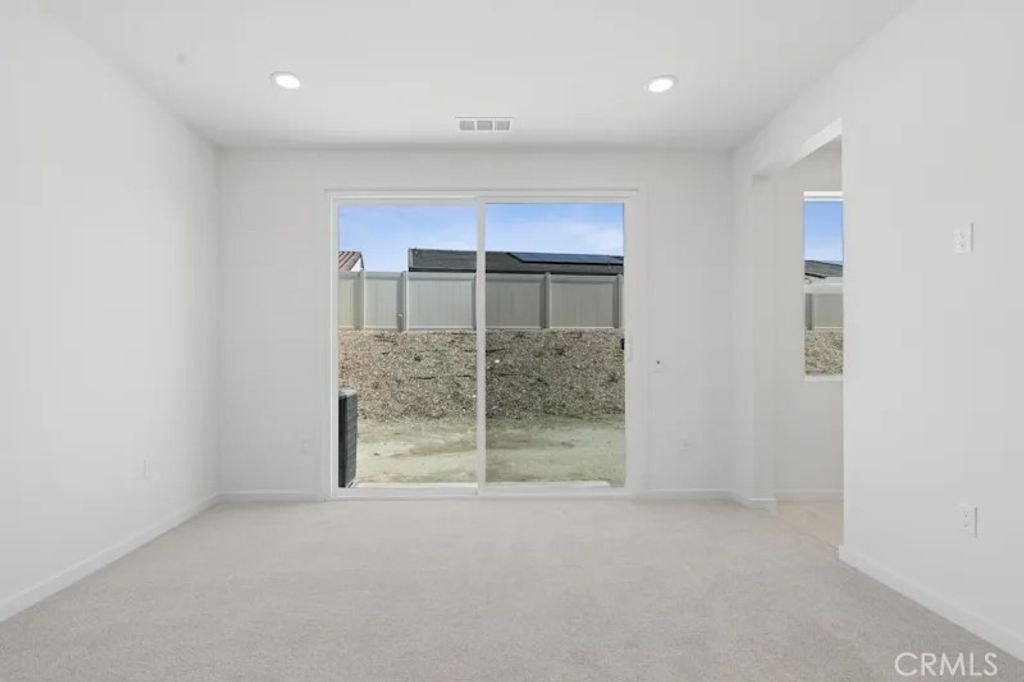 Image 11 of property listing at 28916 Vertex Way, Canyon Country, CA 91350