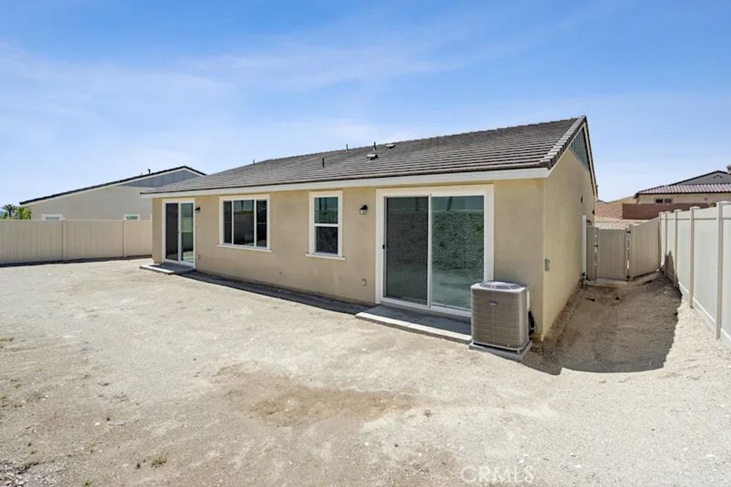 Image 20 of property listing at 28916 Vertex Way, Canyon Country, CA 91350