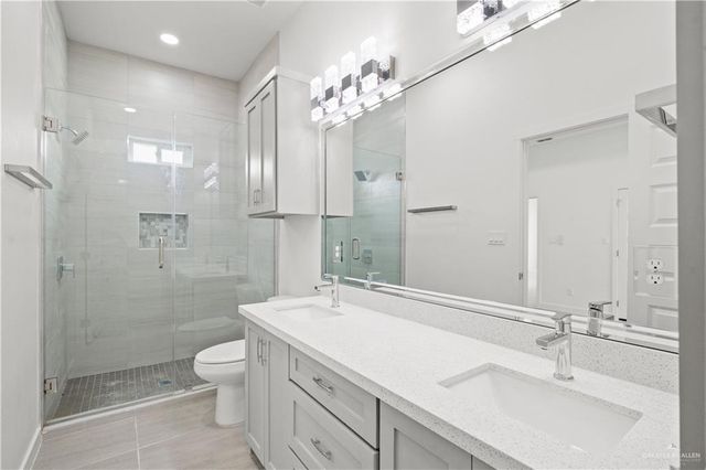 1204 E Evergreen Avenue, San Juan, TX 78589