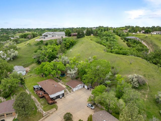1205 9TH ST NW, Minot, ND 58703