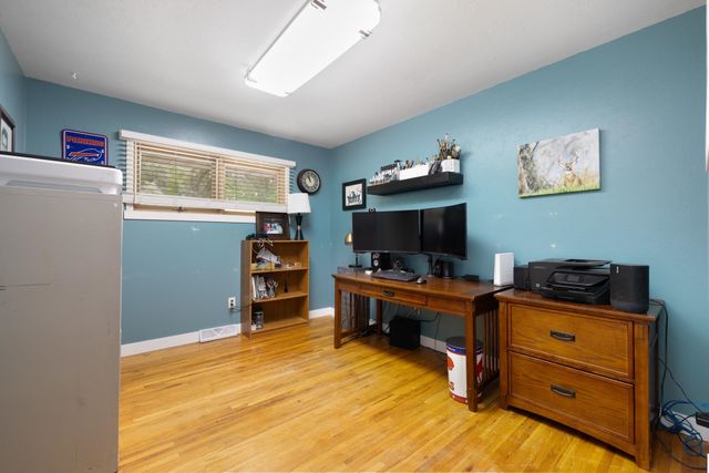 1205 9TH ST NW, Minot, ND 58703