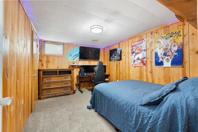 1205 9TH ST NW, Minot, ND 58703