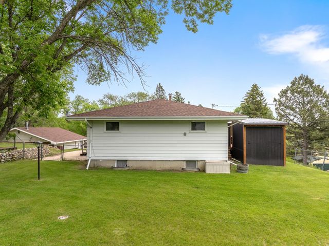 1205 9TH ST NW, Minot, ND 58703