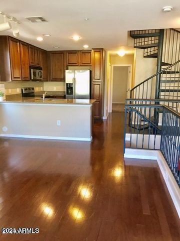 1303 S SABINO Drive, Gilbert, AZ 85296