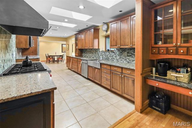 1 Saint Andrews Drive, Belleville, IL 62223
