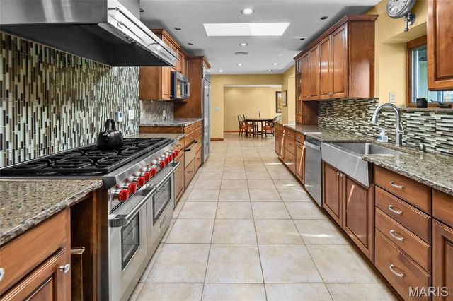 1 Saint Andrews Drive, Belleville, IL 62223