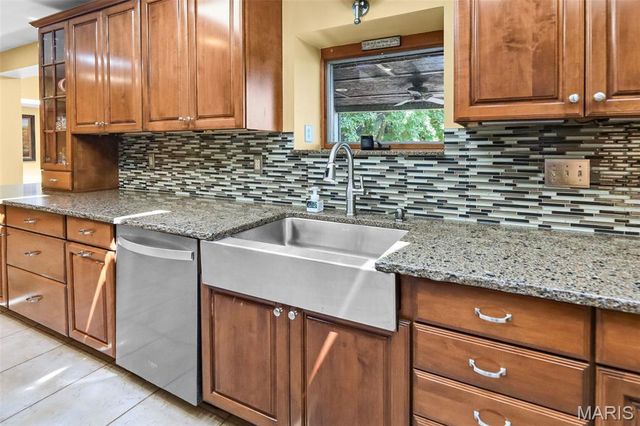 1 Saint Andrews Drive, Belleville, IL 62223