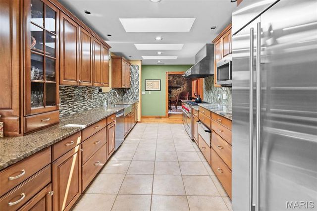 1 Saint Andrews Drive, Belleville, IL 62223