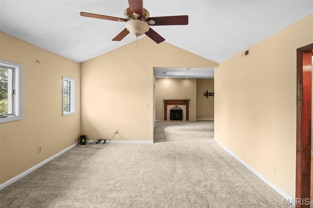 1 Saint Andrews Drive, Belleville, IL 62223