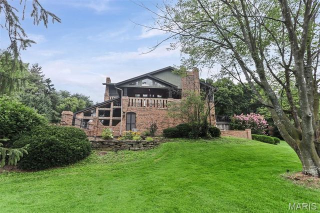 1 Saint Andrews Drive, Belleville, IL 62223