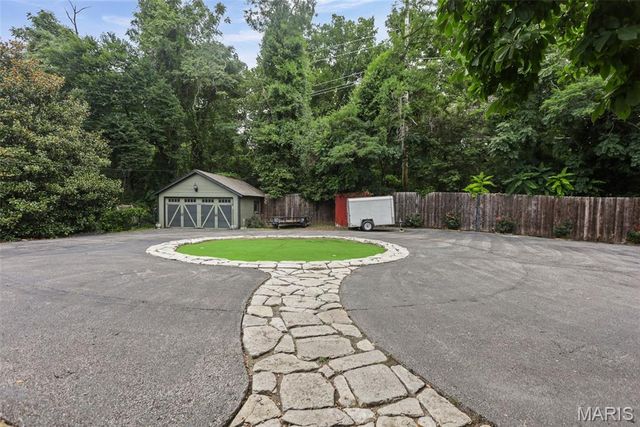 1 Saint Andrews Drive, Belleville, IL 62223