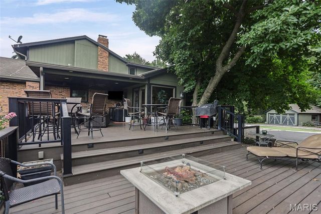 1 Saint Andrews Drive, Belleville, IL 62223